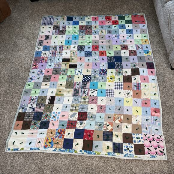 Vintage Handmade Patchwork Blocks Hand Quilt 88"x67" - Picture 2 of 8